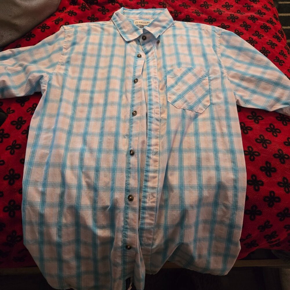 Magellan Outdoors Button Down Short Sleeve Weekend Warrior Size M Pink/Blue/Whi